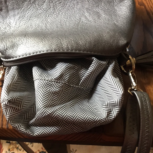 Purse with Conceal Carry includes Blackhawk holster size 4 - Picture 6 of 16